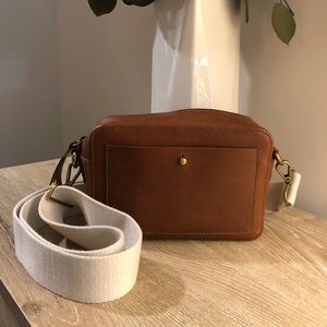 Madewell Transport Camera Bag - Camel